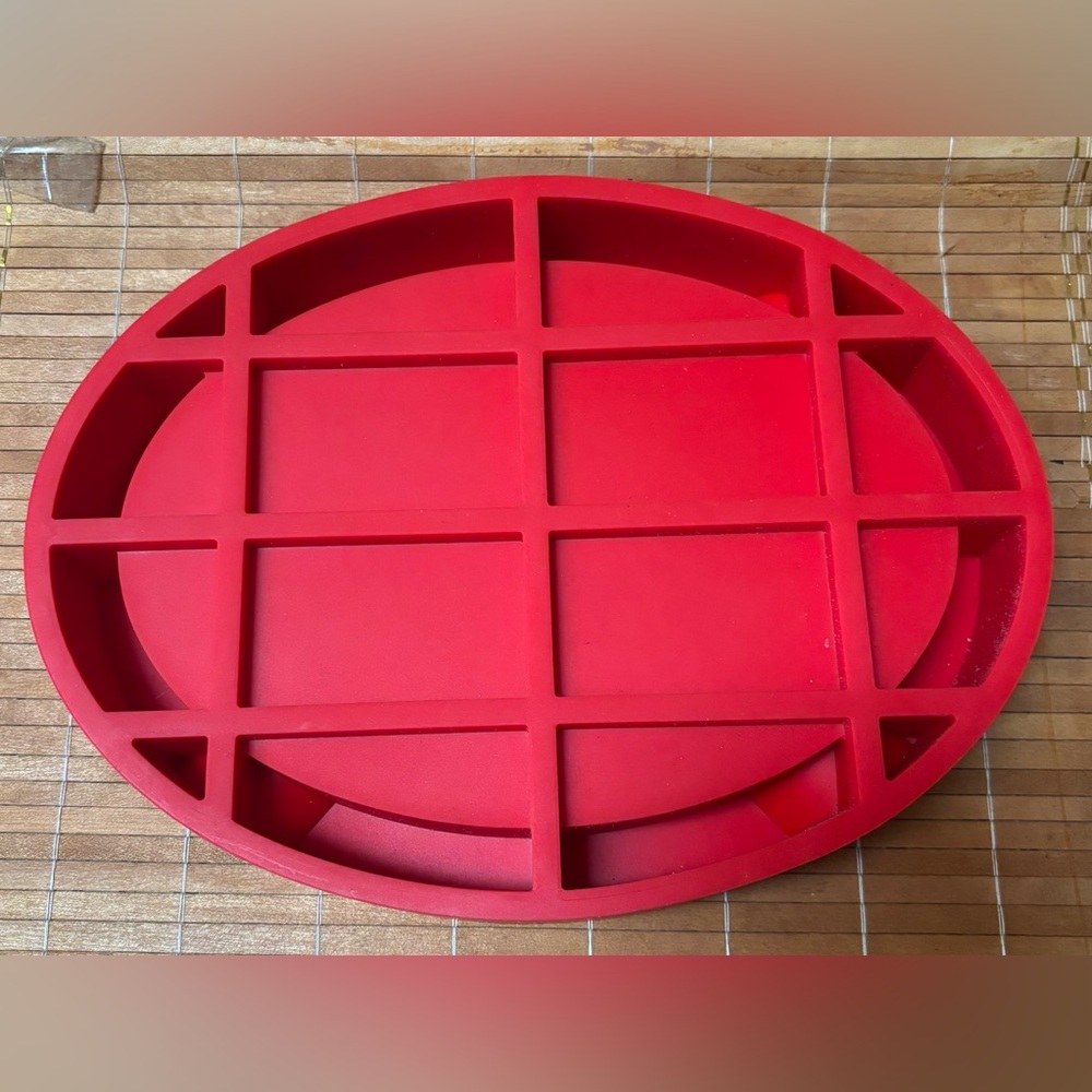 Silicone Cigar Ashtray - Picture 2 of 5